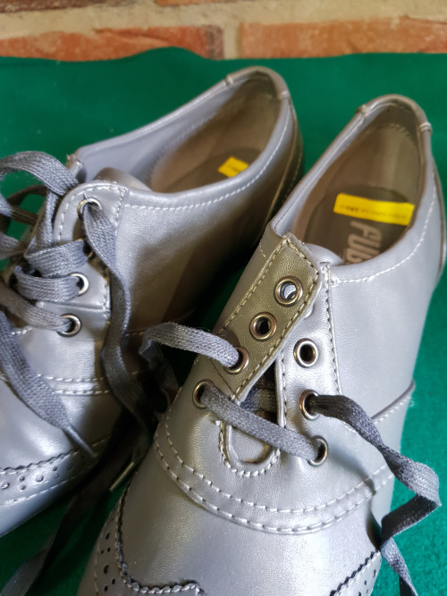 schoenen dames grijs