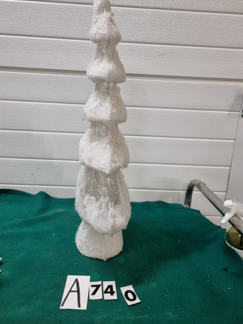 Dennenboom met sneeuw kunststof [a740]