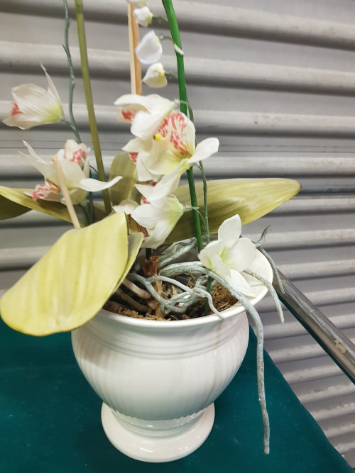 kunst plant orchideeen wit en paars