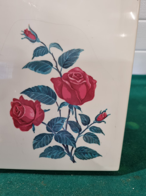 medicijnkastje vintage met roos