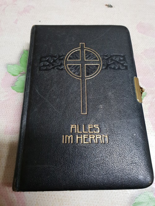 Boek religieus, Gezangboek Alles im Herrn, 1911, met messing