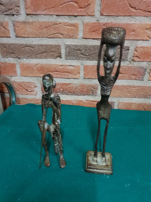 Beelden /sculpturen van brons, 2 stuks, verkregen door verlo