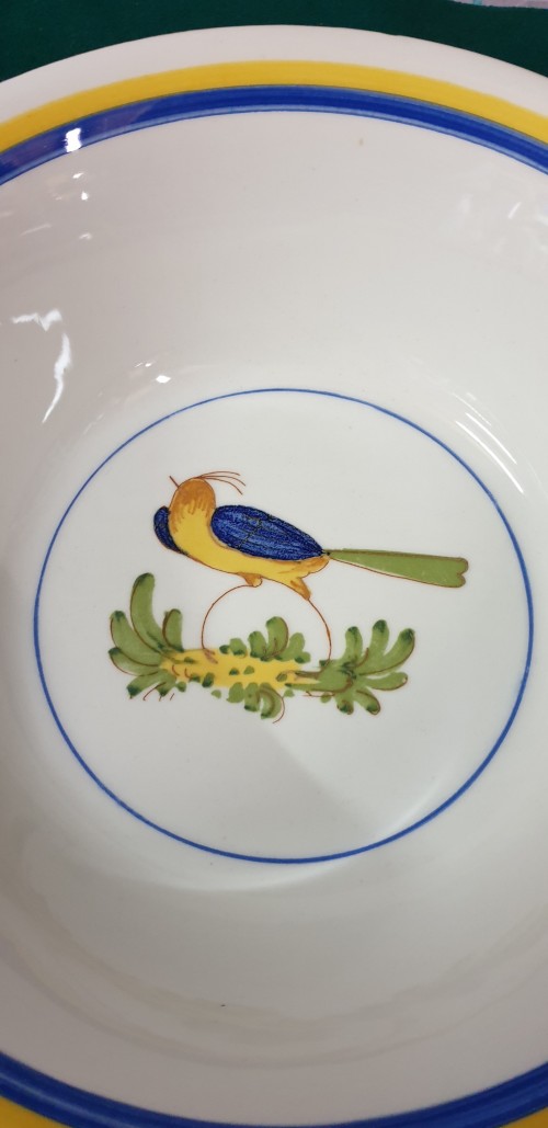 Schaal van aardewerk met afbeelding van vogel, Italiaans, Di