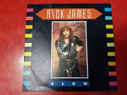 Single Rick James met de titel: Glow