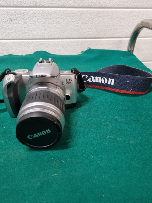 Fotocamera canon eos 300v analoog