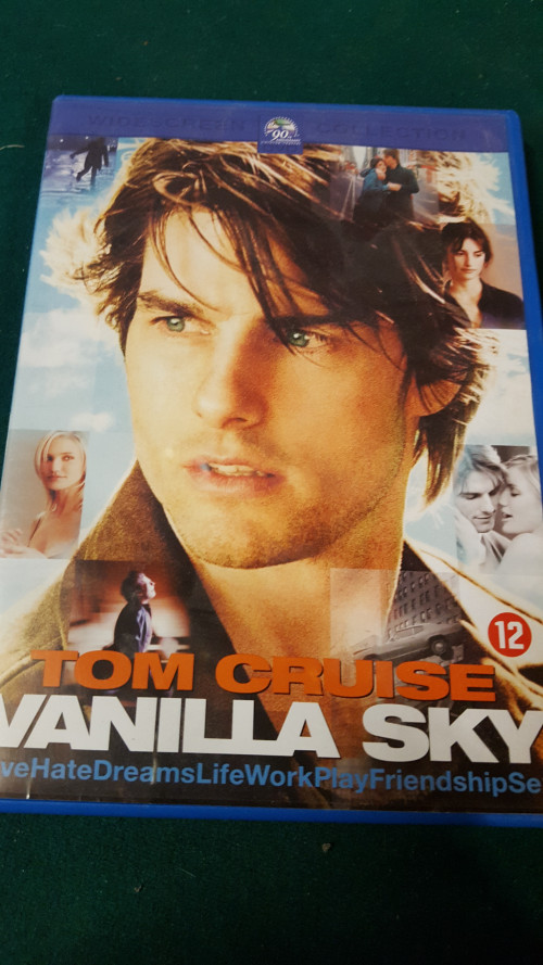 dvd , tom cruise, vanilla sky