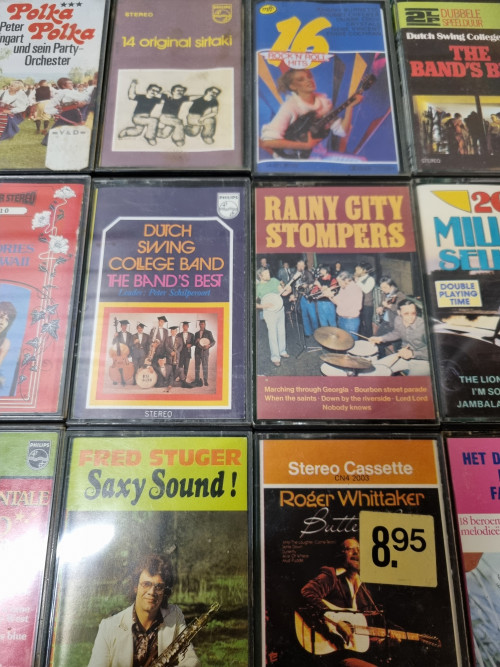 cassettebandjes origineel 26 stuks verschillende artiesten