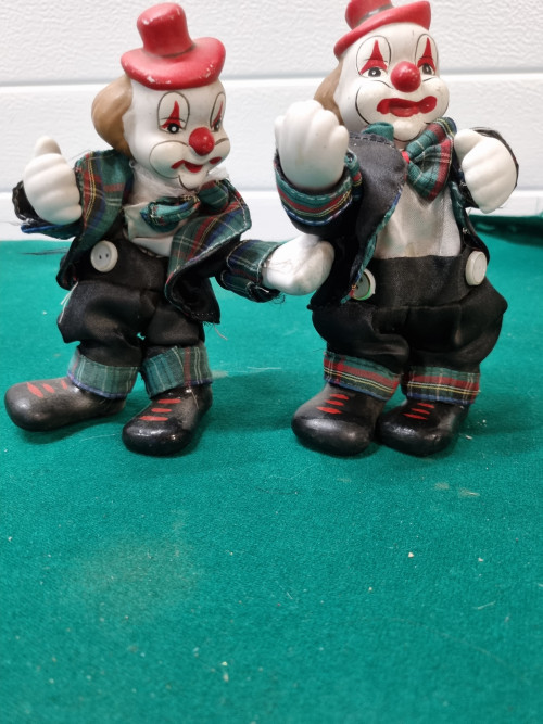 -	Clowntjes porselein vintage 2 stuks