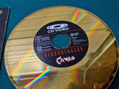 Cd-video singles cameo