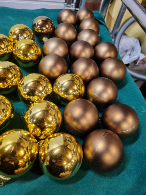 kerstballen goud tinten kunststof [a839