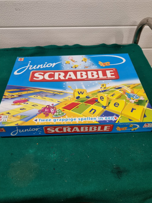 -	Scrabble junior compleet