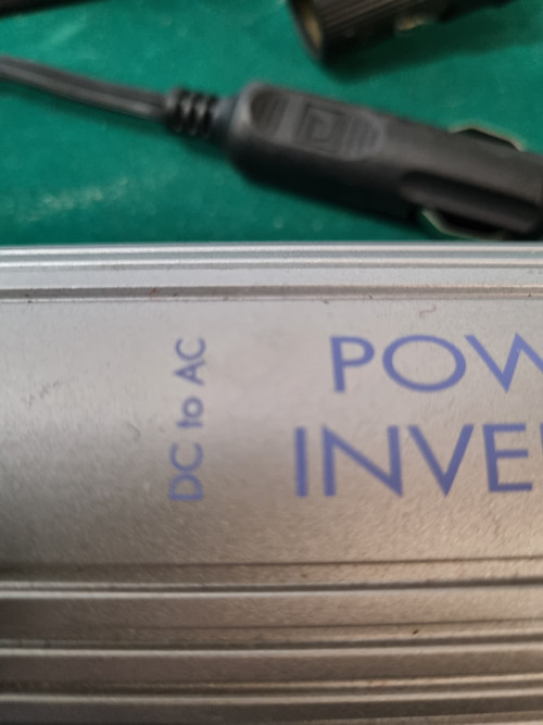 Omvormer met usb 12v/230v power invertere