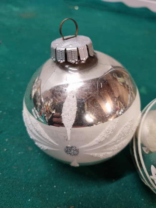 kerstballen bewerkt groot vintage zilver,[a852]