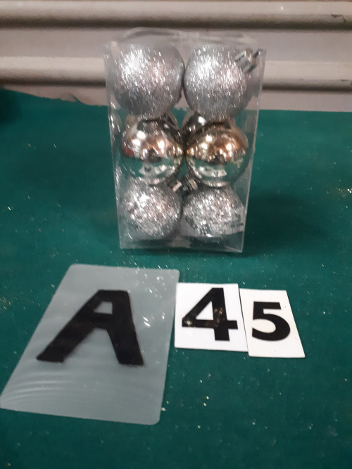 45/a kerstballen zilver glitters
