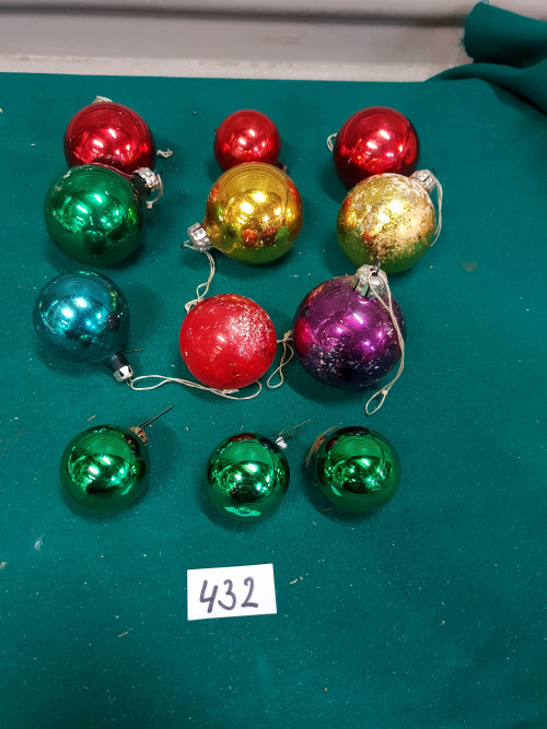 432 ], kerstballen retro gekleurde
