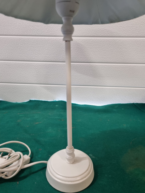 Tafellamp metaal wit grijze kap