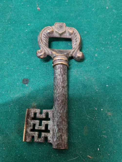 -	kurkentrekker sleutel vintage brons