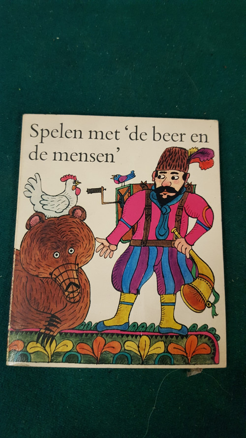 boek spelen met de beer en de mensen