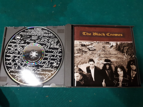 cd the black crowns
