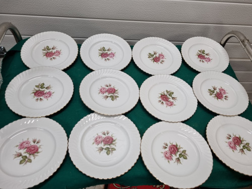 Servies Kaiser noosrose met rozen  porselein vintage