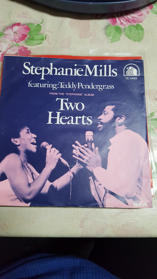 single stephanie mills two hearts