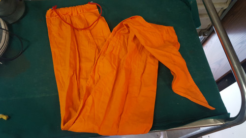 doek oranje met touw