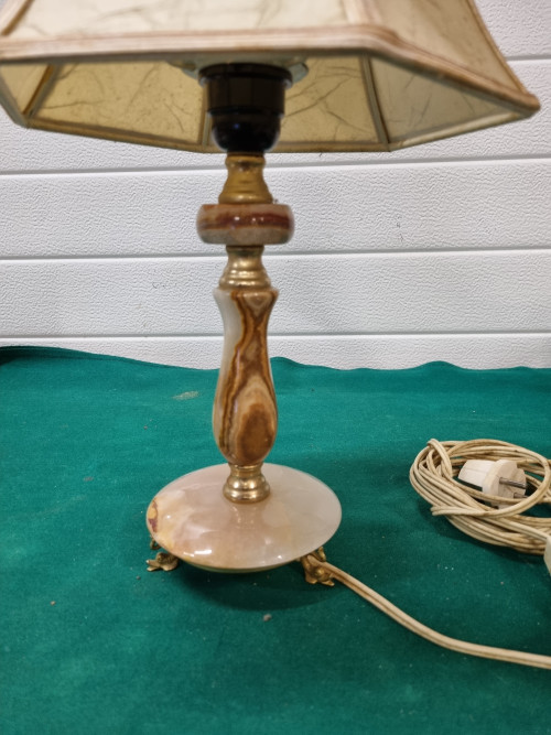 Tafellamp marmer vintage jaren 50 op visvoetjes