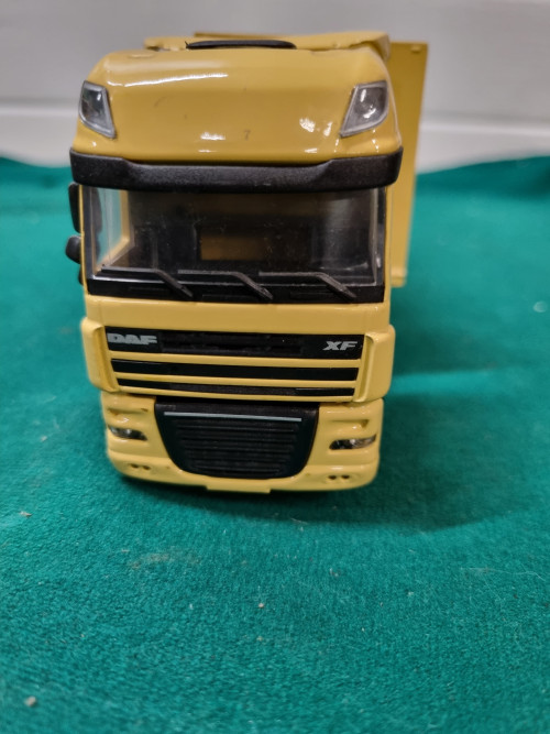 -	Model vrachtwagen liontoys werther’s