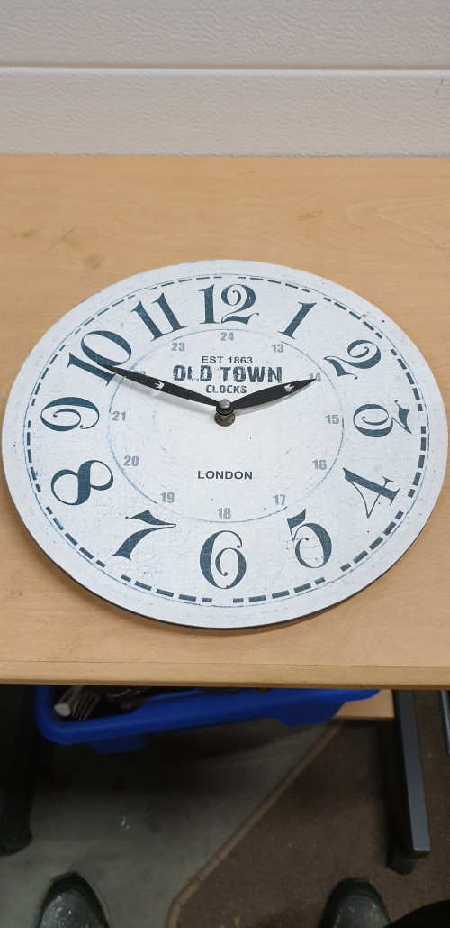 wandklok old town clocks london