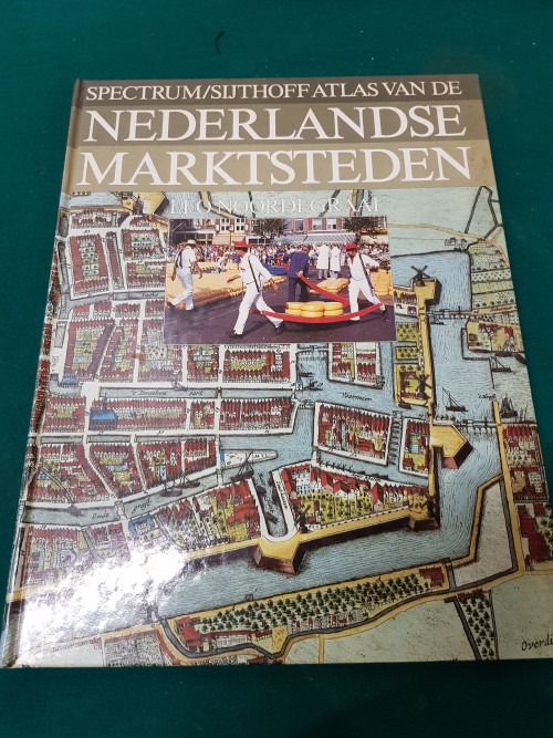 -	Boek atlas van de nederlandse marktsteden