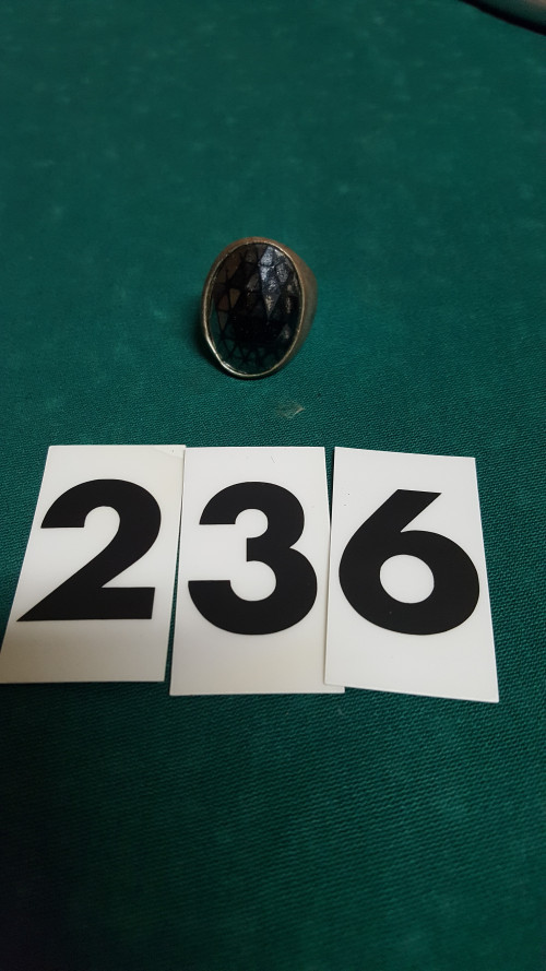 s 236, ring zilver en zwart metaal