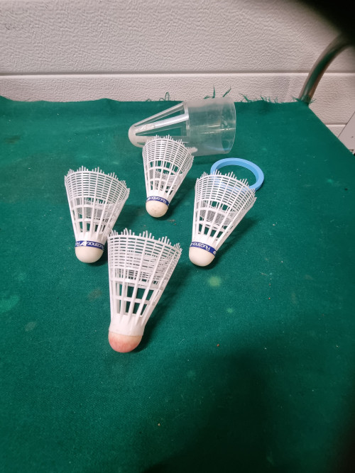 badminton shuttels vier stuks