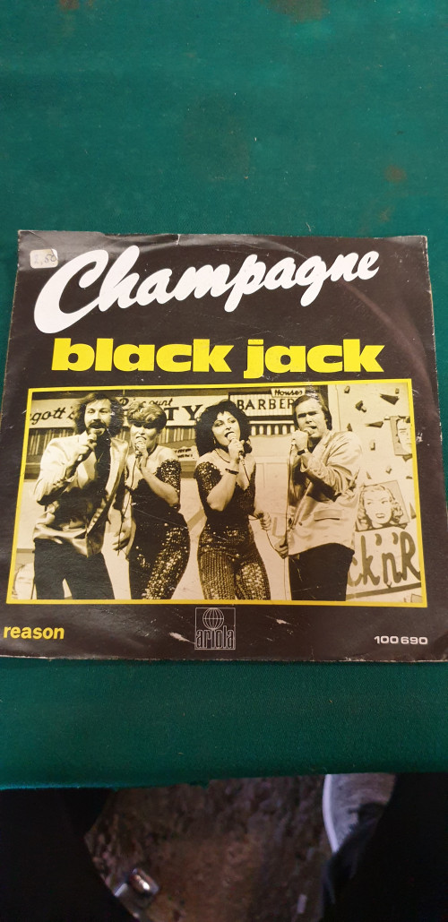 single champagne black jack
