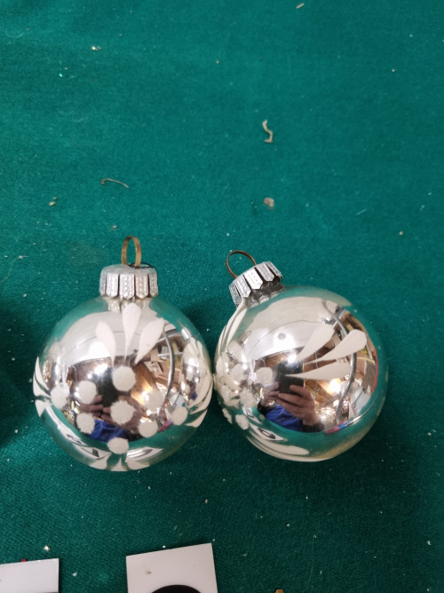 Kerstballen retro glas zilver met wit bespoten , [a679]