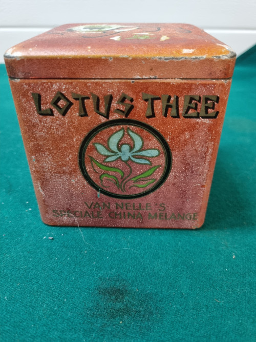 Theeblik lotus van nelle vintage