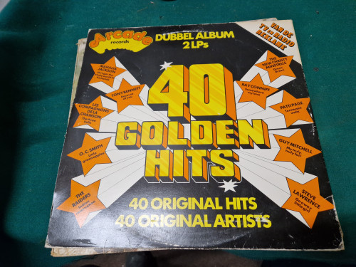 Dubbel lp 40 golden hits uit de jaren 50 en 60