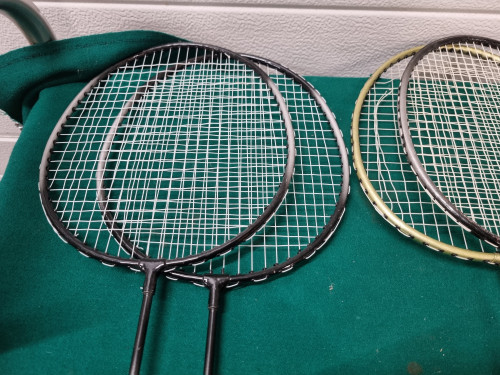 -	Badminton rackets 4 stuks