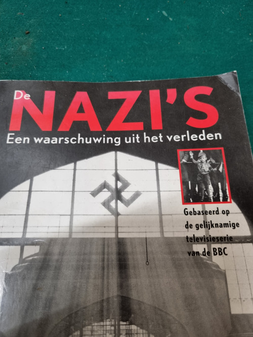 Boek nazi’s een waarschuwing uit het verleden