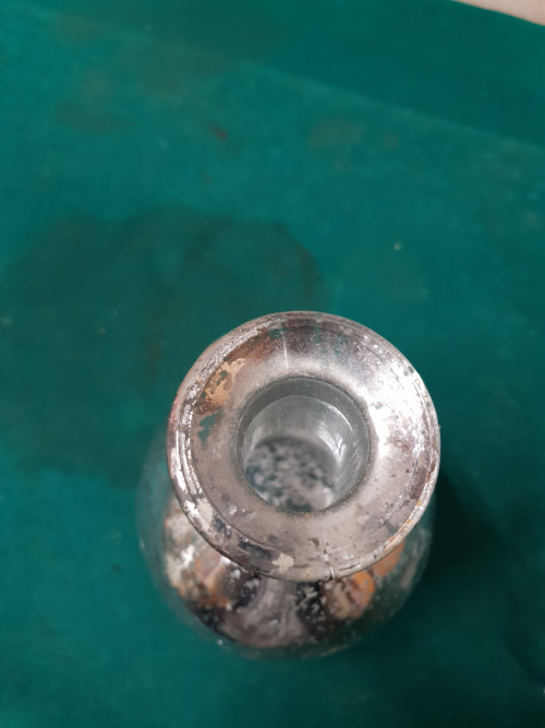 karaf van glas zilver bevlekt