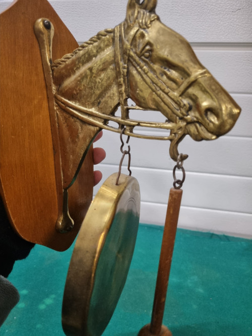 wandhanger gong art deco paard