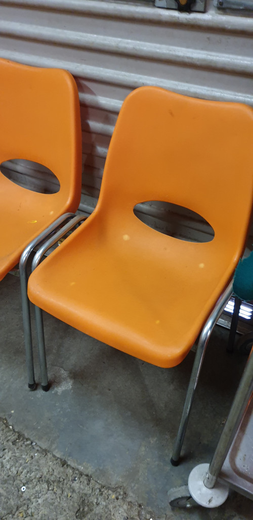 stoelen oranje ws design molding