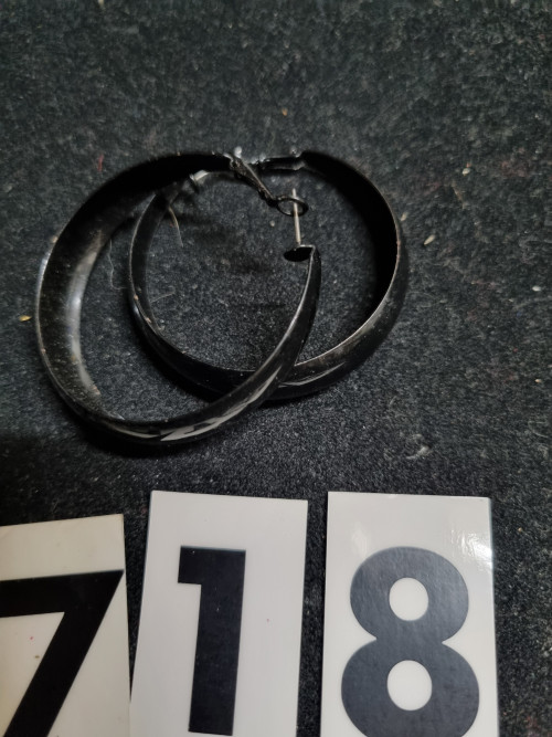 oorbellen ringen zwart [718]