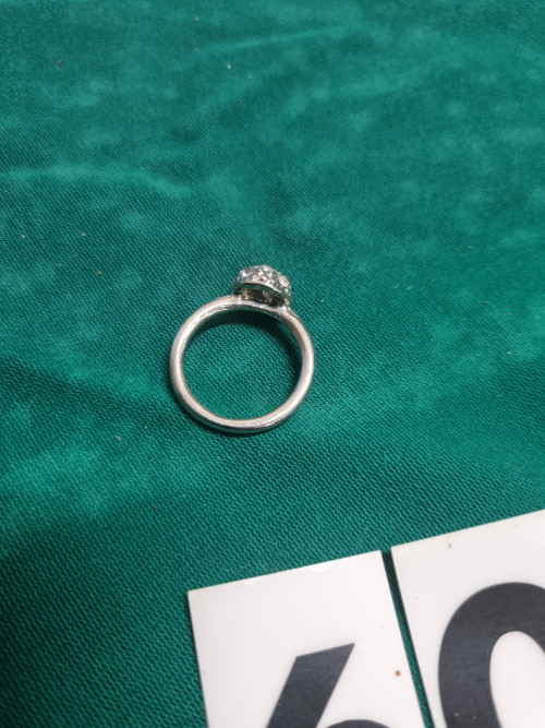 Ring met strass steentjes verzilverd 600