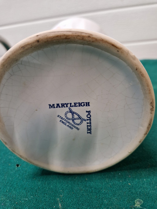 vaas maryleigh pottery