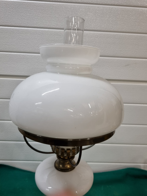 tafellamp vintage designe melkglas en messing