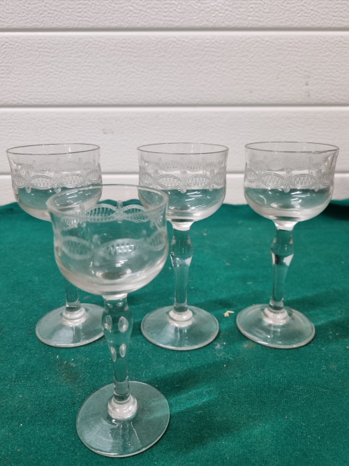 Glazen vintage bewerkte rand 4 stuks