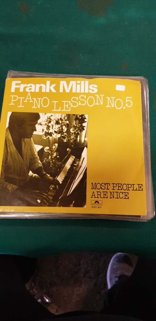 single frank mills, piano lessen nr 5