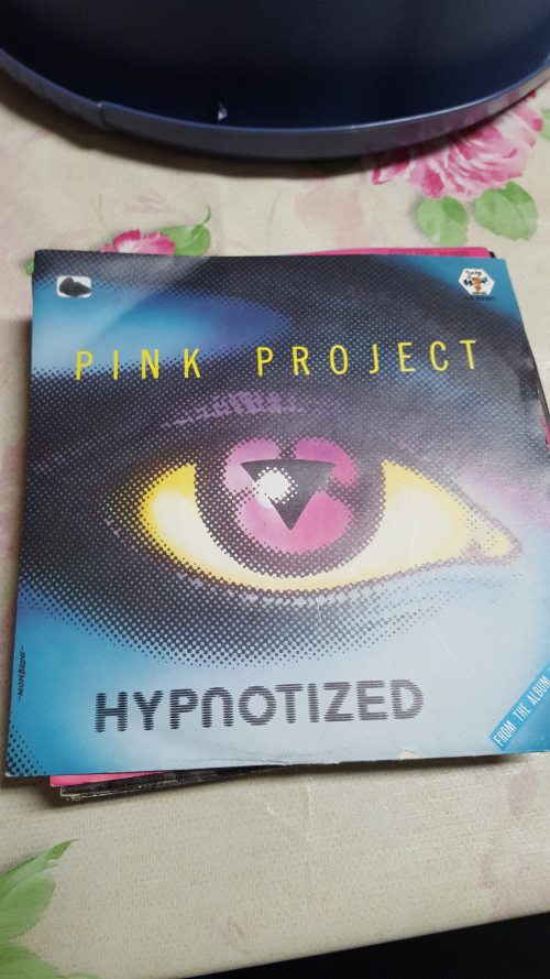 single pink project, hypnotized