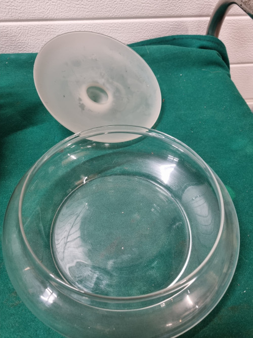 Koek schaal glas met mat glas deksel retro