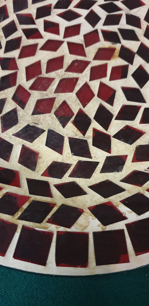 mozaiek bord rood belegt